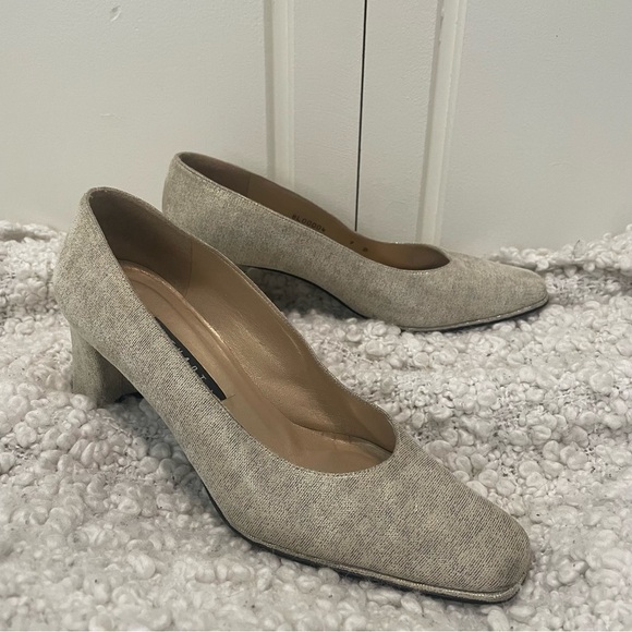 Stuart Weitzman Vintage Heels 9 - Picture 1 of 9